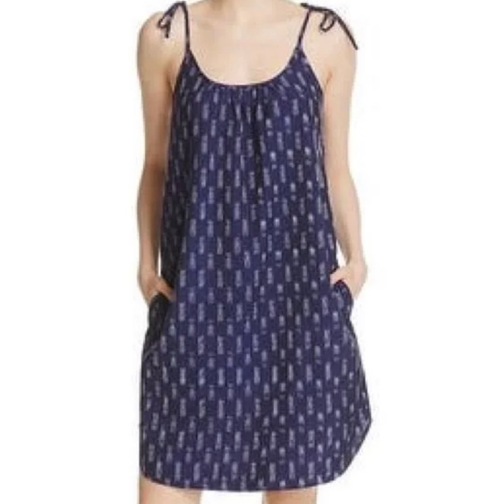 beachlunchlounge • burgundy ikrat print dress